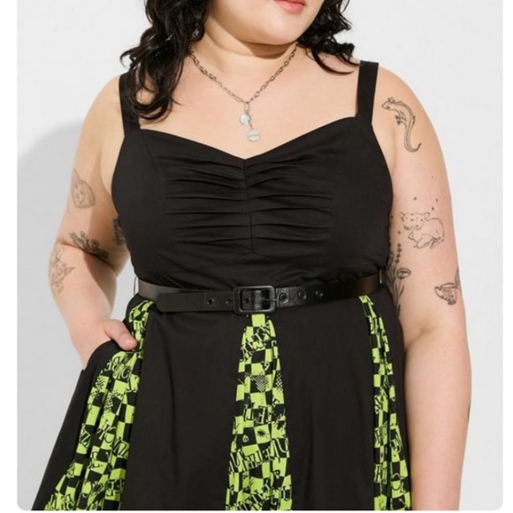 TORRID NWT Warner Bros Beetlejuice Mini Sweetheart Godet Skater Dress Halloween - Picture 3 of 5